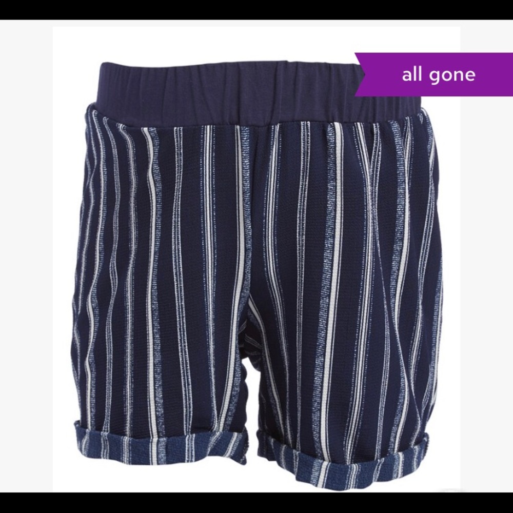 Maternity shorts new with tags